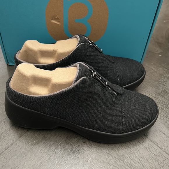 Bzees Easy Going Mule - Picture 4 of 8